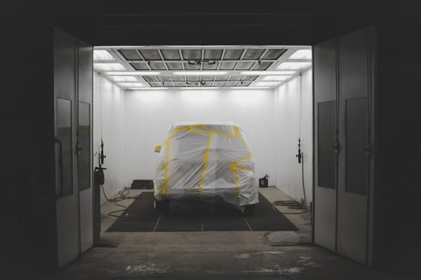 Quels sont les avantages des films de protection de peinture pour voitures de sport ?