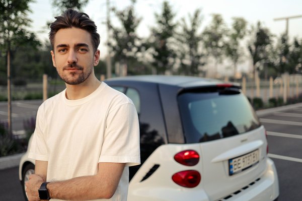 Prêt de voiture et jeune conducteur : Risques et couvertures